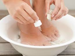 So, get ready to learn here how to make a foot scrub at home using all natural ingredients. 10 Diy Foot Soaks And Scrubs To Cure Dry Cracked Heels