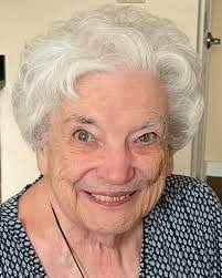 Elisha Rick's Instagram, Twitter & Facebook