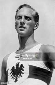 Summer Erwin's Instagram, Twitter & Facebook