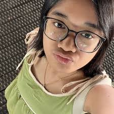 Hazel Cheek's Instagram, Twitter & Facebook