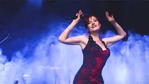 Magazin Denizbank Acikhava Konserleri 2 Temmuz Pazartesi Aksami Candan Ercetin Ile Basliyor Konserler Canta