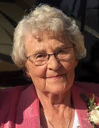 Mary Tomaszewski's Instagram, Twitter & Facebook