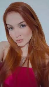 Amanda Borsuk's Instagram, Twitter & Facebook