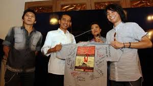 Jika kalian kenal dengan grup musik slank,pasti ga asing lagi dengan gitaris utamanya siapa lagi kalau bukan abdee.gitaris ini. Grqhlypcs9pskm