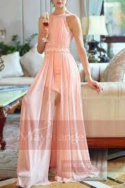 La robe en dentelle est la plus raffinée d'entre elles et est tout indiquée pour une occasion, un cocktail ou une soirée. Robes De Soiree Rose Dos Nu Chic Ref L709 Robes De Ceremonie
