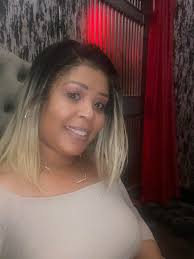 Hi everyone 👋🏻 Please introduce yourself (below) and give us a short  description of what you're looking to get out of the group so we can send  deals/info/vendors & support your way! —