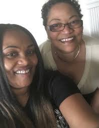 Rochelle Brewer's Instagram, Twitter & Facebook