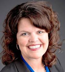 School board members choose Freedman to lead them