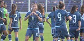 Un trabajo para canal plus de francia con la mejor jugadora de la selección argentina entrevistada por david d'hondt. La Seleccion Futbol Femenino Esta De Paro Que Le Piden Las Chicas A La Afa
