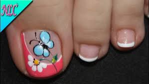 Los colores elegidos son orientativos, aquí caben la sencillez de realización es clara, tan solo hay que ir pintando con un buen lápiz de punta, tomando la precaución de distribuir las flores para que éstas. Decoracion De Unas Para Pie Con Flor Sencilla Y Facil De Hacer Unas Decoradas De Los Pies Youtube