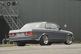 Pin Auf W123