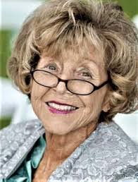 Leslie Dellinger's Instagram, Twitter & Facebook