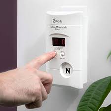 This kidde carbon monoxide (co) alarm is an important part of your family's home safety plan. Kidde Nighthawk Plug In Ac Dc Carbon Monoxide Alarm Detector With Digital Display Kn Copp 3 Burneralert Stove Alarm