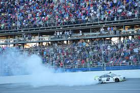 1:29 crashracing 1 779 просмотров. Nascar Five Predictions For Kansas