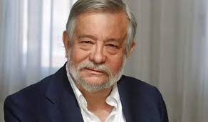 Adiós mentor, adiós amigo. Quizá intuías algo la última vez que nos vimos,  hace poquitos meses, porque se me quedaron grabadas tus palabras: "He hecho  lo que he querido y como he