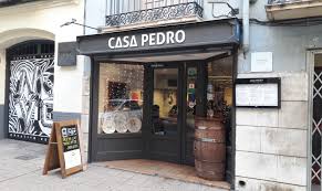 En zaragoza,casa pedro de los hermanos carcas, propone una de las mejores barras de la ciudad. Casa Pedro Gaudaru