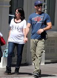 Jennifer love hewitt i feel like we've been able to so far raise two really special kids who will be great role models, jennifer love hewitt tells people of son atticus, 5, and daughter autumn. Jennifer Love Hewitt Welcomes Her Second Child With Husband Brian Hallisay Daily Mail Online