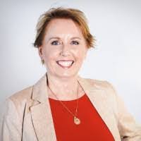 Nadine Phipps's Instagram, Twitter & Facebook