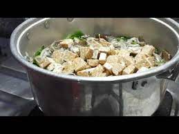 Tumis bumbu yang dihaluskan hingga harum, masukkan cabai merah, cabai hijau dan cabai rawit utuh, tumis sebentar hingga agak matang. Resep Botok Oblok Oblok Jantung Pisang Youtube