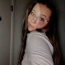 Faith Lundgren's Instagram, Twitter & Facebook