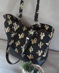 Vous aurez donc compris que le titre de ce etsy finds n'est pas choisi au hasard et que la sélection de cette semaine. Le Monde Entier Est Un Cactus Il Est Impossible De S Asseoiaaaaar Chanson De Jacques Dutronc Qui Ne Va Pas Du Tout Avec La Samba Samb Samba Sac Patron Sac