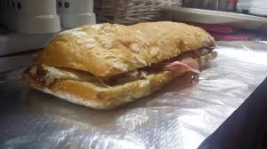 Bocadillo, la película que cambio el mundo.*escrita, producida, dirigida, iluminada, actuada y montada por jose angel calleja.► actores de verdad. Bocadillo Xxl Bild Von La Eskinita Cordoba Tripadvisor
