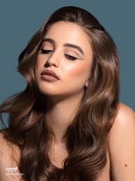 Achieve Glossy Glam with Romi Britton's Makeup Tips