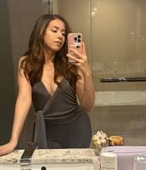 Pokimane Biography – Net Worth, Lovers, Career - I Need Medic