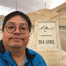 It is a transparent tofu called Magnolia tofu from Wuhan, China, and it  seems to have a refreshing taste as it looks.