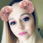 Amber Naquin's Instagram, Twitter & Facebook