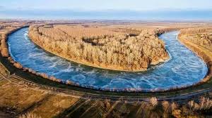 There are hydroelectric facilities on the river in hungary. Tiszakecske And The Frozen Tisza River The Second Largest River Of Hungary Natural Landmarks Countryside Hungary