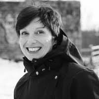 Julie Tait's Instagram, Twitter & Facebook