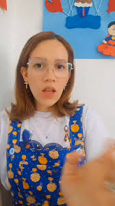 Quando o barulho tá alto, mas a música tá no coração! 🎶 #babimundoedu...