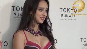 東京ランウェイ セクシー下着ショー 「実際ちょっと恥ずかしい」石田ニコル 浦浜アリサ - YouTube