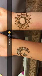 Best Friend Henna Tattoos Of The Sun And The Moon Cute Henna Tattoos Henna Tattoo Designs Cute Henna