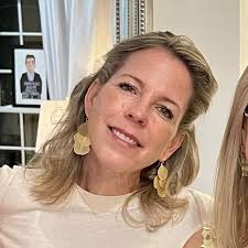 Therese Grayson Froschauer (@therese.selling.charleston) • Instagram photos  and videos