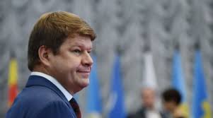 Всем нам известен дмитрий губерниев, как комментатор и гроза мирового биатлона последних лет пятнадцати. Olimpijskij Chempion Po Biatlonu Tihonov Guberniev Prosto Bolvan On Ne Ponimaet Chto Protiv Nego Uzhe Vse