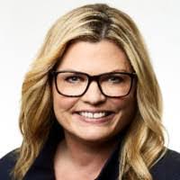 Danielle Devine's Instagram, Twitter & Facebook