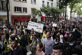 Une manifestation contre la vaccination et le pass sanitaire réunit 400 personnes « macron démission » ou « liberté, liberté »… près de 400 personnes ont manifesté à perpignan, ce samedi, contre la vaccination et le pass sanitaire, alors que la préfecture multiplie les mesures pour contenir l'explosion des cas de. Pyjscr Pfgqtsm