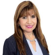 Carmen Perera's Instagram, Twitter & Facebook