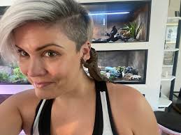 Can never feed the little Chucks without the greedy one jumping out the  enclosure and straight into the bowl. Love the character of Chuckwallas.  Can't wait for these young Red backs to