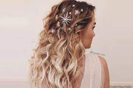 There are endless hairstyles that might take you the spotlight on your prom night. Prom Hairstyles 2021 Here Are The Best Ideas