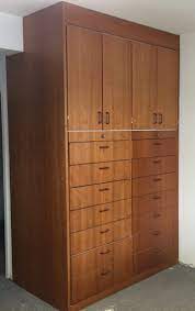 Ich habe den bostrak schrank von ikea mit leisten verschönert und er sieht nun wie ein neuer. Schrank Verschonern Kleiderschrank Folie In Weiss Resimdo
