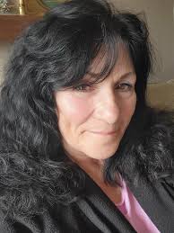 Denise Decesare's Instagram, Twitter & Facebook