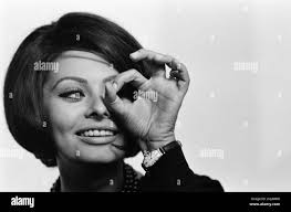 Sophia loren 1960s hi-res stock photography and images