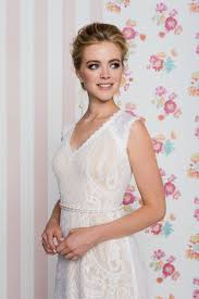 We did not find results for: Brautkleid Nude Schmales Spitzenkleid Mit Atemberaubender Tullrucken