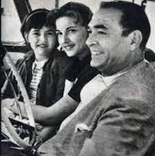 مرة بيسألوا الفنانة الجميلة مريم فخر الدين ، إيه رأيك في الزعيم عادل امام ؟ قالت زعيم على نفسه. Ø­ÙŠØ§Ø© Ù…Ù‡Ù†Ø¯Ø³ Ø§Ù„ÙÙ† Ù…Ø­Ù…ÙˆØ¯ Ø°Ùˆ Ø§Ù„ÙÙ‚Ø§Ø± ØºÙŠØ±ØªÙ‡ Ø§Ù„Ù‚Ø§ØªÙ„Ø© Ø­Ø±Ù…ØªÙ‡ Ù…Ù† Ù…Ø±ÙŠÙ… ÙØ®Ø± Ø§Ù„Ø¯ÙŠÙ† Ù…Ø¨ØªØ¯Ø§