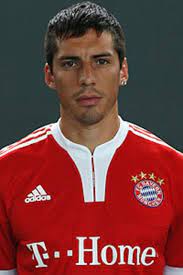 Dilmen, falcao'nun kırmızı kart gördüğü pozisyon hakkında çarpıcı değerlendirmelerde bulundu. Ridvan Dilmen Galatasaray Formasi Giydi