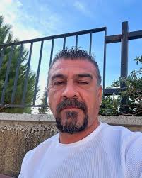 Askıda İyilik Projesi: Ercan Demircan'dan Öğrencilere Destek Eli Haber Olun  Haberin Adresi -