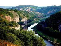 It might be outdated or ideologically biased. Vltava A Jeji Pritoky Berounka